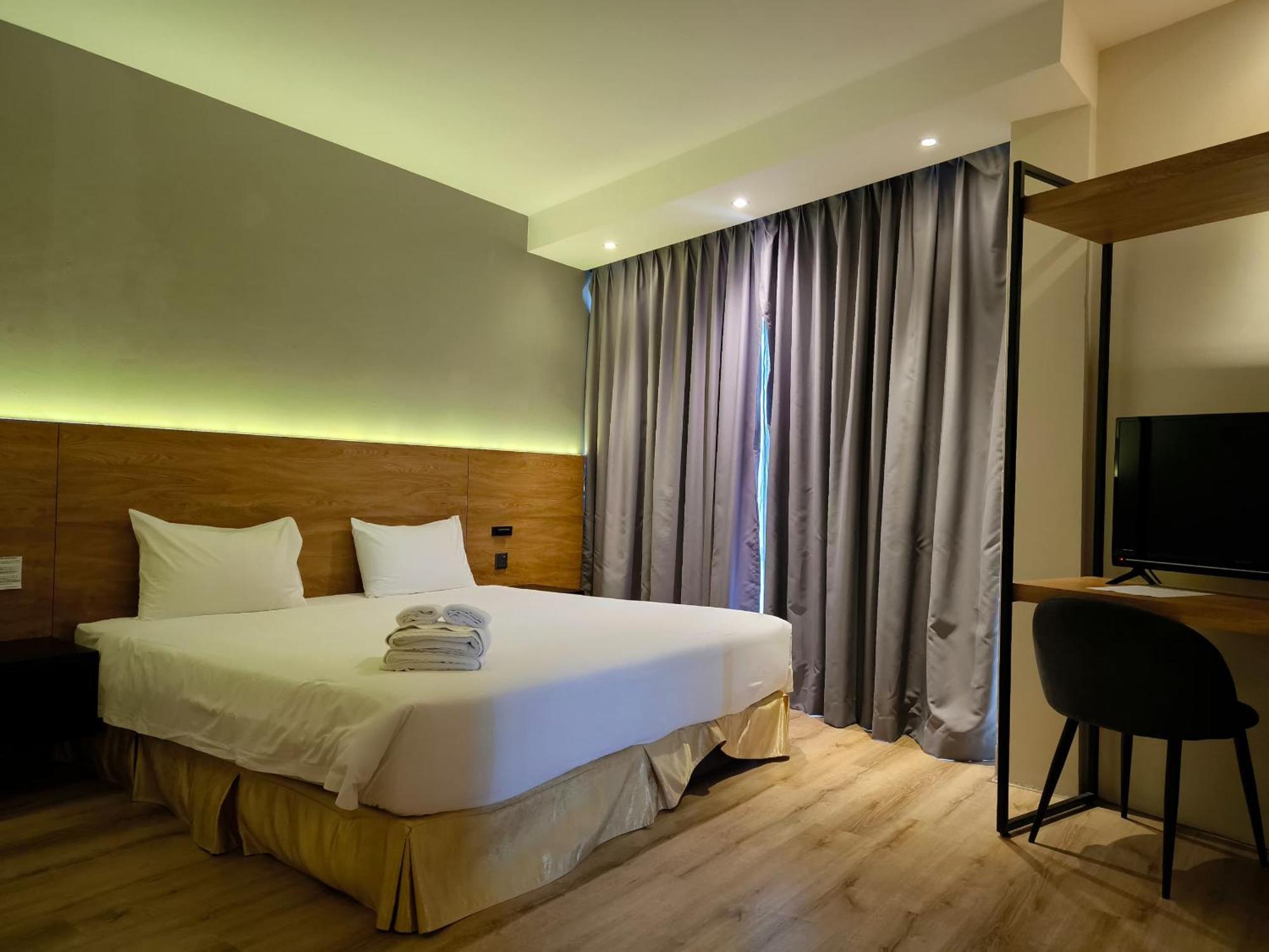 Roxy Hotel Padungan Кучинг Екстериор снимка