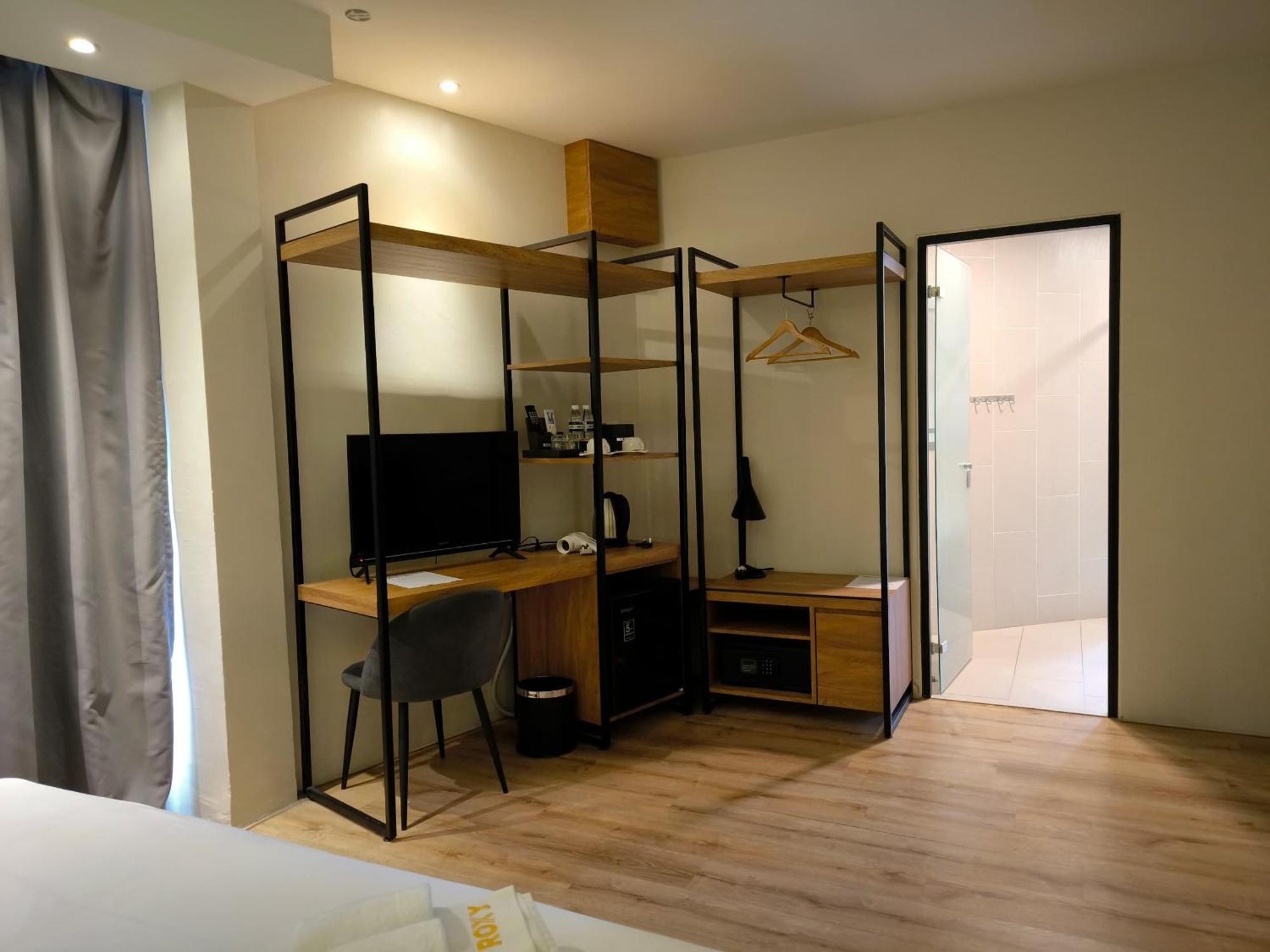 Roxy Hotel Padungan Кучинг Екстериор снимка