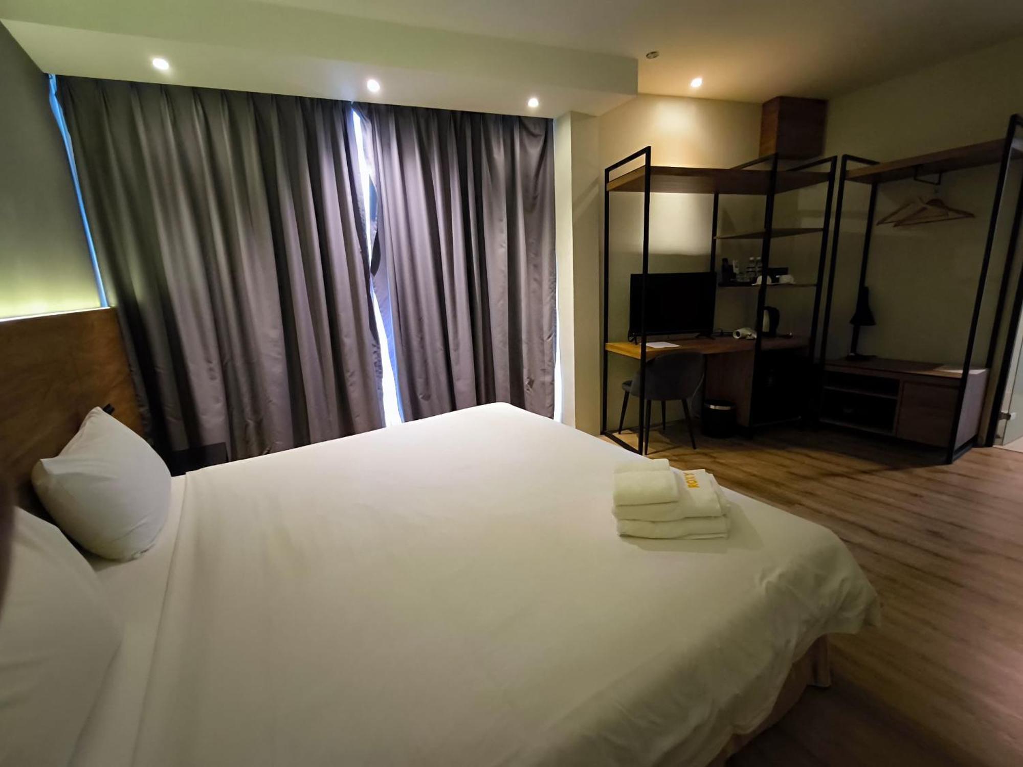 Roxy Hotel Padungan Кучинг Екстериор снимка