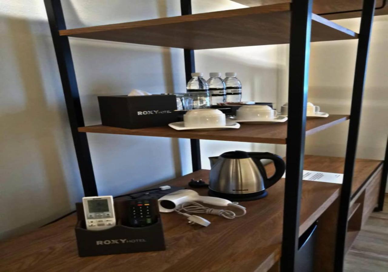 Roxy Hotel Padungan Кучинг Екстериор снимка